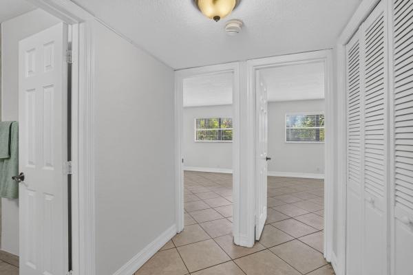 Azul At Kimberly Lake, 4051 NE 13th Ave #76-3, Oakland Park, Florida 33334, image 3