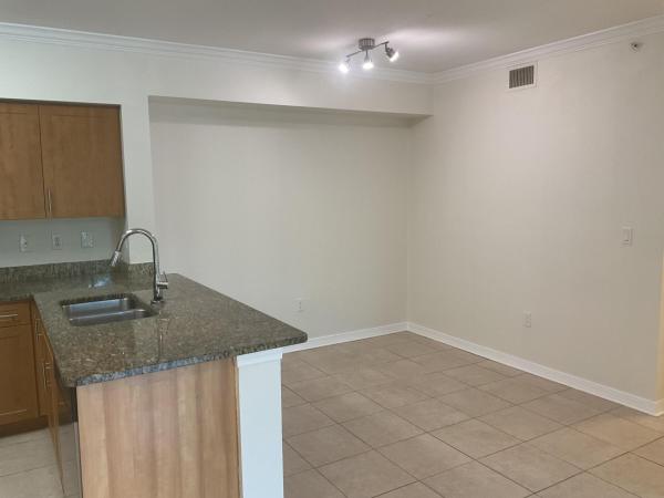 6505 Emerald Dunes Dr #204, West Palm Beach, Florida 33411, image 2