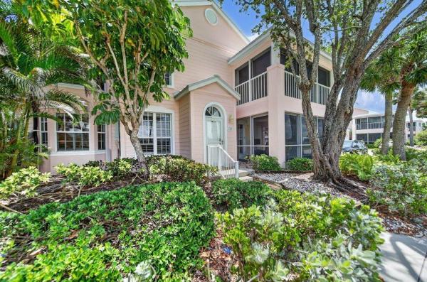 391 NE Plantation Rd #215, Fort Pierce, Florida 34996, image 2