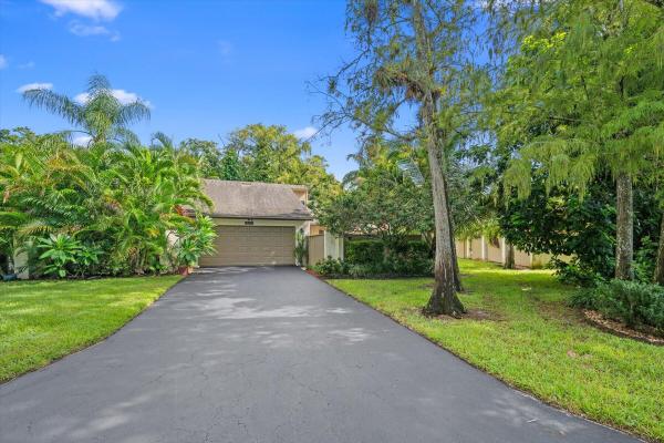 Hidden Pines Of Wellington, 12659 Shady Pines Ct, Wellington, Florida 33414, image 2