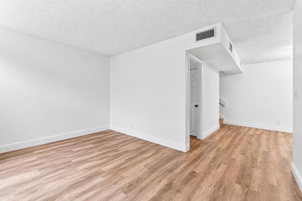 Somerset, 3750 Victoria Dr, West Palm Beach, Florida 33406, image 2