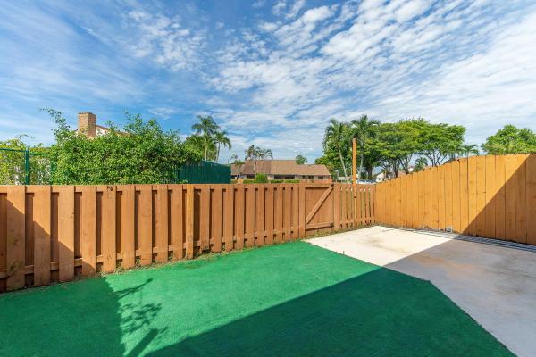 Parkside Green Villas, 1250 Parkside Green Dr #B, Greenacres, Florida 33415, image 2