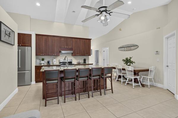 Sugar Pond Manor, 1204 Mulberry Pl, Wellington, Florida 33414, image 2