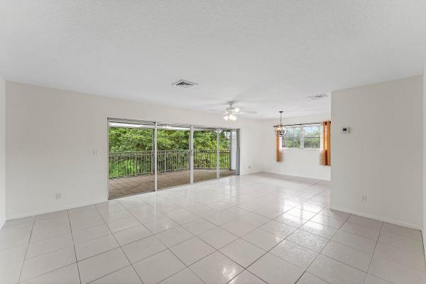 Tudors In The Pines 2, 408 Pine Tree Ct #12, Atlantis, Florida 33462, image 3