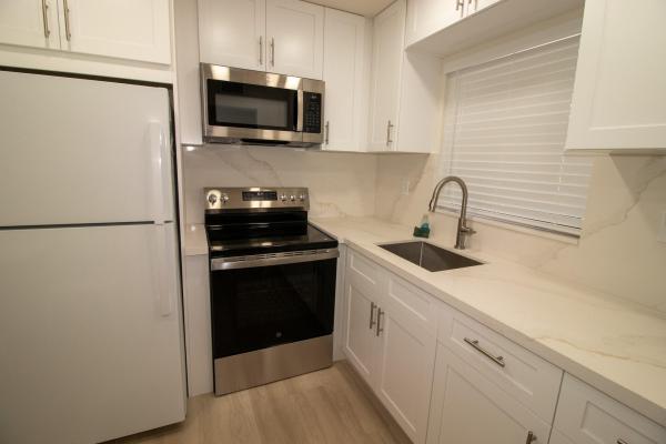 Sunrise Lakes 4, 10100 NW 30th Ct #107, Sunrise, Florida 33322, image 2