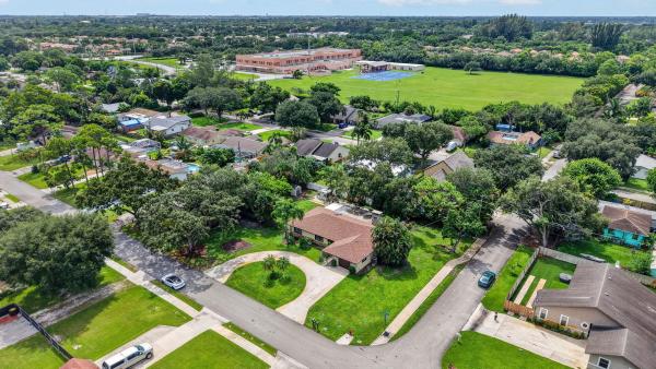 4746 Canal Dr, Lake Worth, Florida 33463, image 1