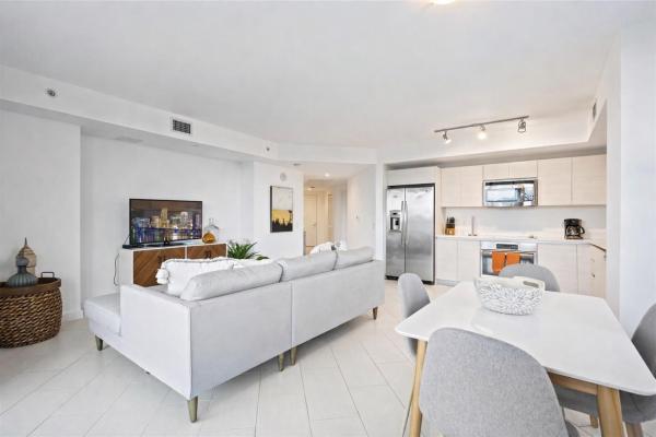 Baltus House, 4250 Biscayne Blvd #402, Miami, Florida 33137, image 3