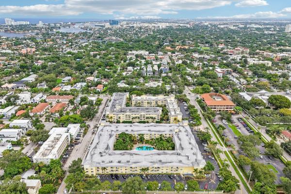 Pine Crest Village At Victoria Park, 150 NE 15th Ave #138, Fort Lauderdale, Florida 33301, image 1