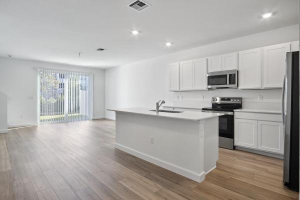 Veranda Landing, 381 SE Crossoak Ln, Port St. Lucie, Florida 34984, image 3