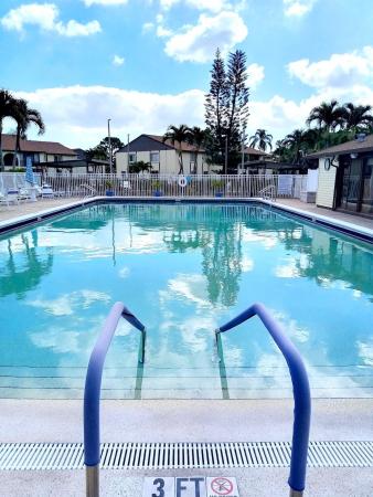 Pine Ridge 4, 3530 Lazy Pine Way #B-2, Greenacres, Florida 33463, image 1