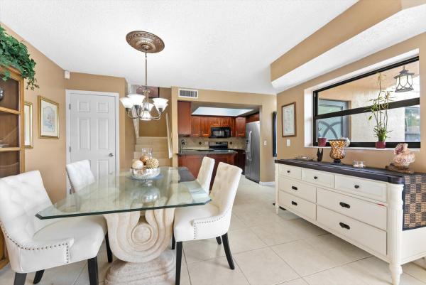 Chateau Wood, 4240 Village Dr #D, Delray Beach, Florida 33445, image 3