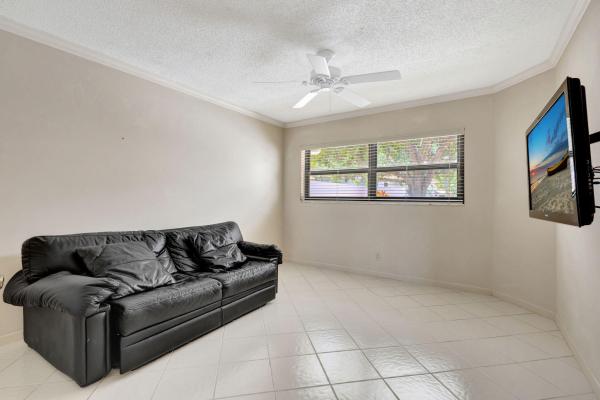 Prestwick Chase, 527 Prestwick Cir, Palm Beach Gardens, Florida 33418, image 2