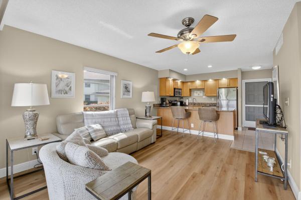451 Greensward Ln #104B, Delray Beach, Florida 33445, image 3