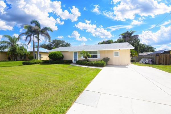 Indian River Estates, 6004 Tangelo Dr, Fort Pierce, Florida 34982, image 2