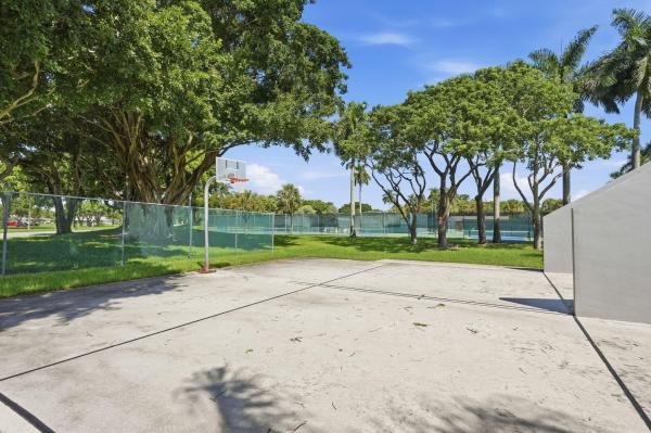 8861 Echo Ln, Boca Raton, Florida 33496, image 2