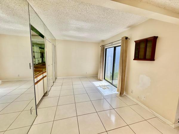 305 Lakeside Ct #241, Sunrise, Florida 33326, image 2