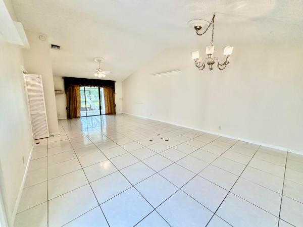 305 Lakeside Ct #241, Sunrise, Florida 33326, image 3
