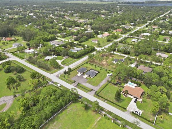 18477 W Sycamore Dr, Loxahatchee, Florida 33470, image 1