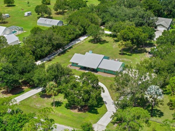 Fort Pierce Gardens, 10880 Heil Rd, Fort Pierce, Florida 34945, image 2