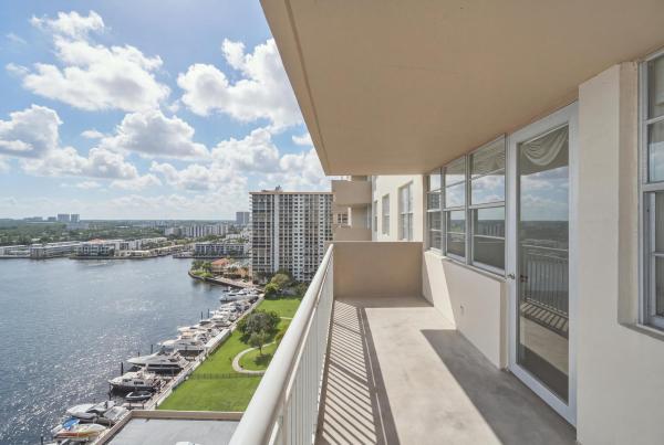 Winston Towers 100, 250 174th St #1719, Sunny Isles Beach, Florida 33160, image 1