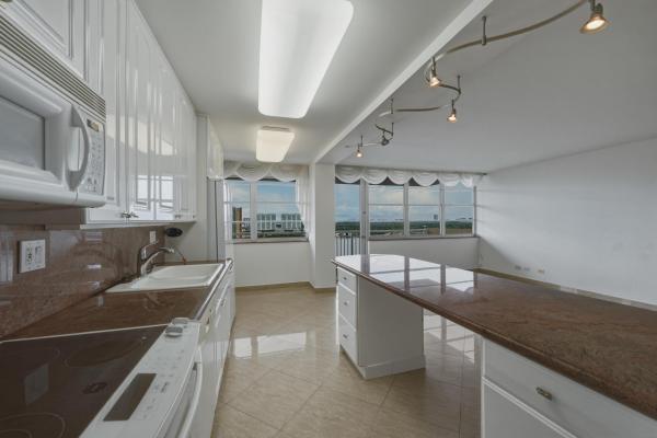 Winston Towers 100, 250 174th St #1719, Sunny Isles Beach, Florida 33160, image 2