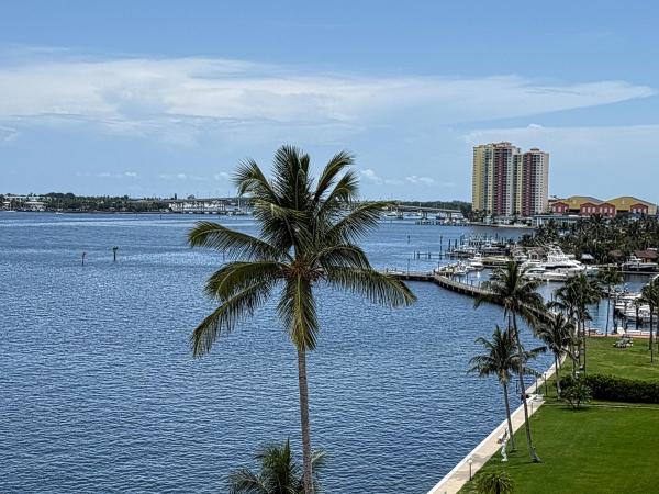 Lake Harbour Towers, 401 Lake Shore Dr #802, Lake Park, Florida 33403, image 2