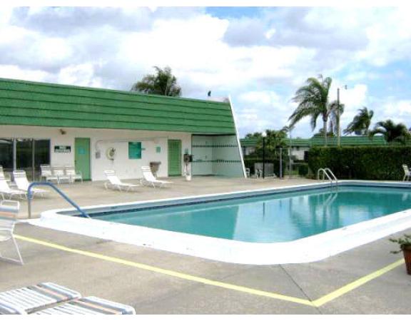 Fernley 3 At Cresthaven Townhomes, 5780 Fernley Dr W #89, West Palm Beach, Florida 33415, image 3