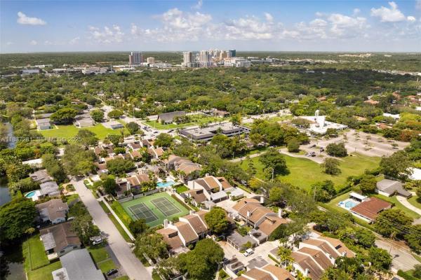 The Banyans Of South Miami, 6995 SW 67th Ave #33, South Miami, Florida 33143, image 2