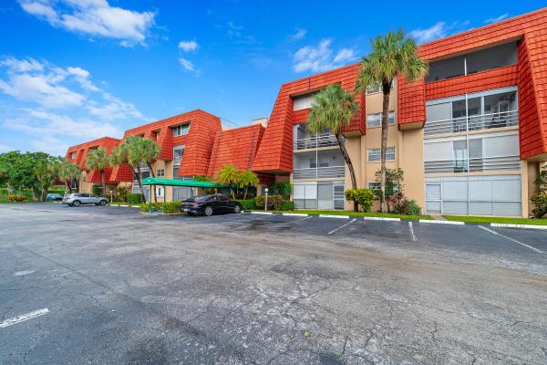 Boca Club, 22615 SW 66th Ave #307, Boca Raton, Florida 33428, image 3