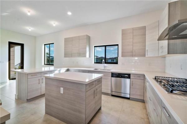 Cascata At MiraLago, 10870 Oceano Way, Parkland, Florida 33076, image 2