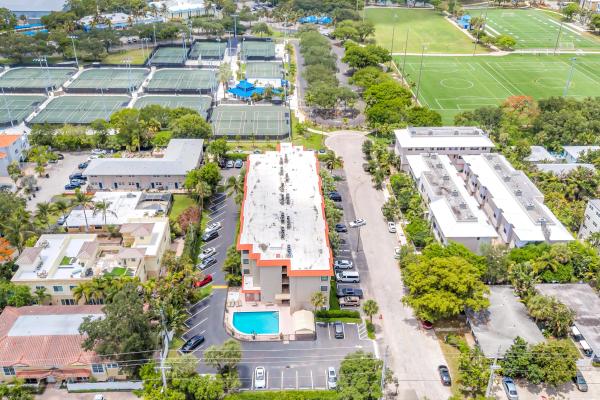 La Cancha, 615 NE 12th Ave #301, Fort Lauderdale, Florida 33304, image 3