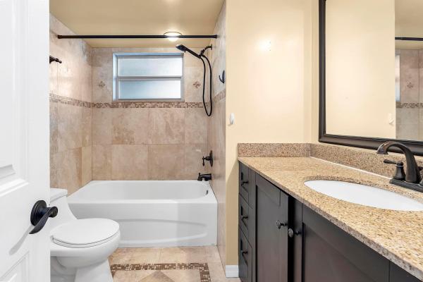 1690 NE 191st St #405-1, North Miami Beach, Florida 33179, image 2