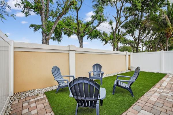 Liberty Bay At Briar Bay, 3387 Commodore Ct, West Palm Beach, Florida 33411, image 3