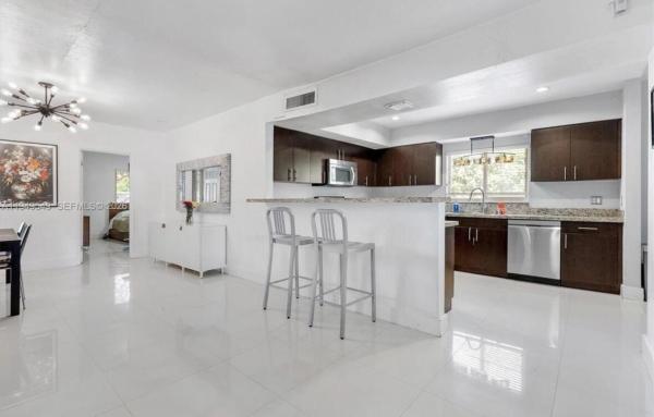 Griffing Biscayne Park Estates, 12660 Griffing Blvd, North Miami, Florida 33161, image 2