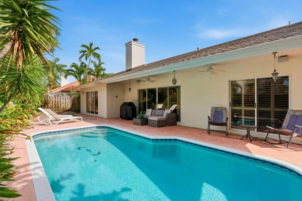 Hidden Valley, 435 Mohawk Ln, Boca Raton, Florida 33487, image 3