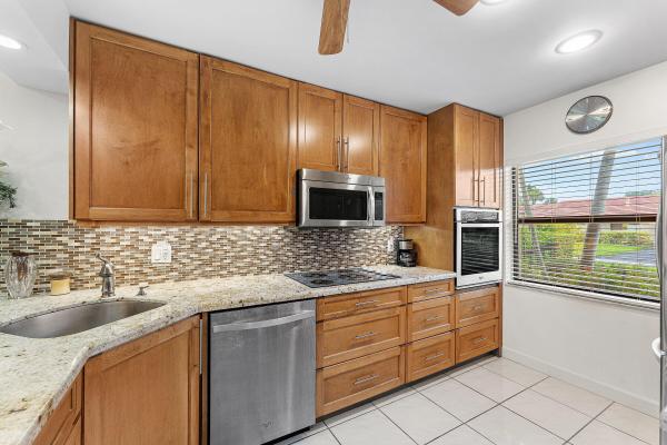Fairways Of Boca Lago, 8520 Casa Del Lago #E, Boca Raton, Florida 33433, image 2