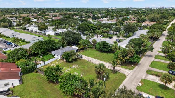 Palm Villas, 9179 Sunrise Dr, West Palm Beach, Florida 33403, image 1