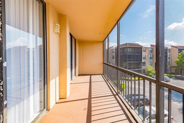 Emerald Hills, 3900 N Hills Dr #302, Hollywood, Florida 33021, image 2