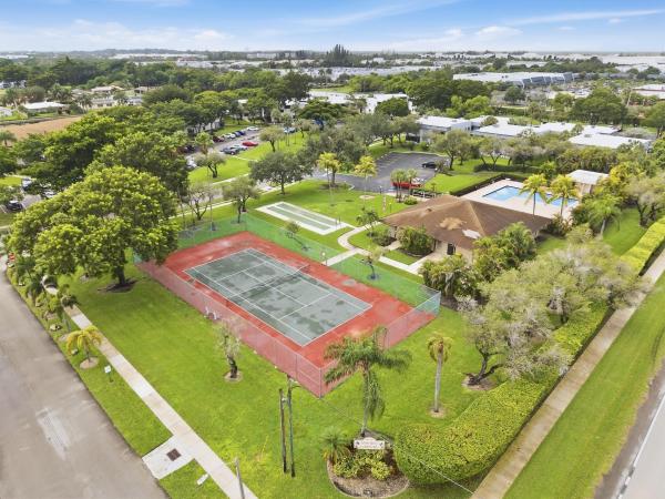 Tamarac Gardens, 9672 W Mcnab Rd #109, Tamarac, Florida 33321, image 3