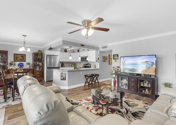 Lyndhurst, 2041 Lyndhurst J, Deerfield Beach, Florida 33442, image 2