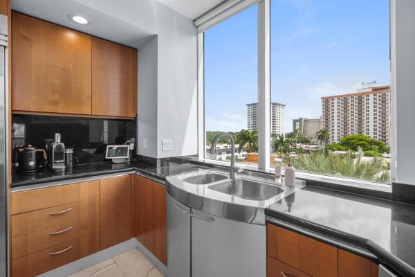 Le Club International, 2845 NE 9th St #601, Fort Lauderdale, Florida 33304, image 1