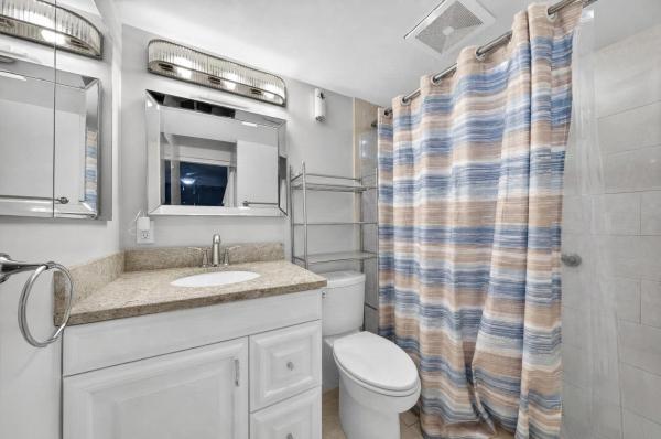 2079 Cambridge D, Deerfield Beach, Florida 33442, image 3
