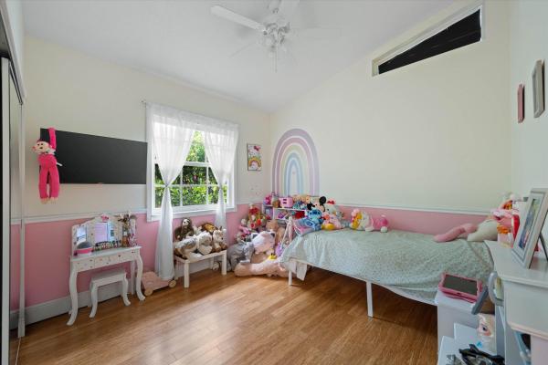 Edgewater, 2647 Edgewater Dr, Weston, Florida 33332, image 2