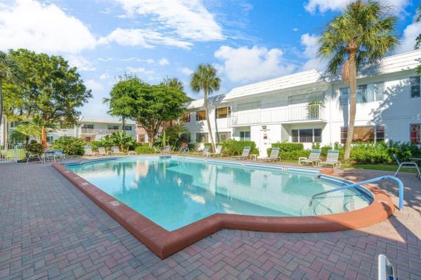Virginian Apartments Of Pompano Beach, 418 S Cypress Rd #106, Pompano Beach, Florida 33060, image 1