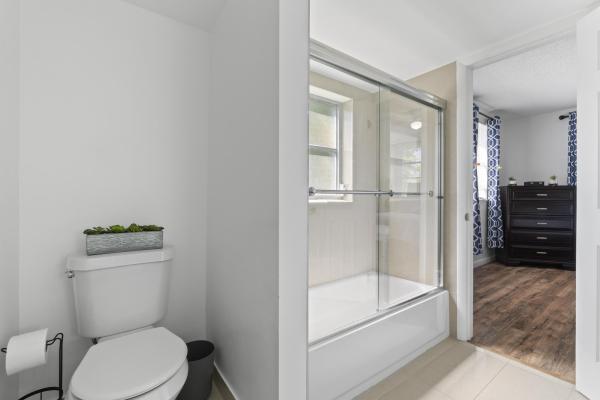 Lakeview South, 5275 NW 10th Ct #305, Plantation, Florida 33313, image 3