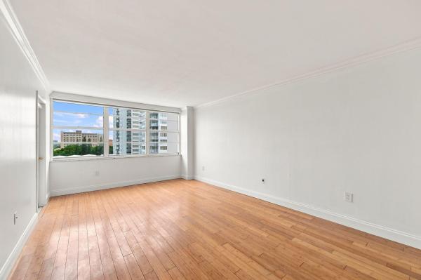 Del Prado South, 18021 Biscayne Blvd #901-2, Aventura, Florida 33160, image 3