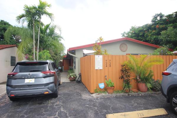 724 NE 23rd Dr #1-2, Wilton Manors, Florida 33305, image 1