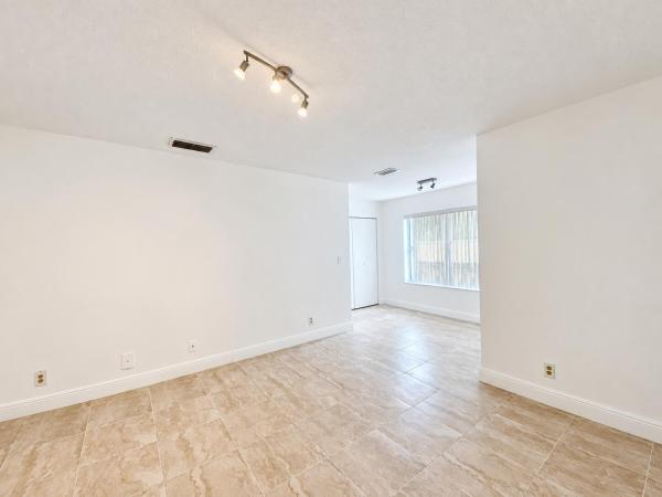 Coral Key, 3330 Pinewalk Dr N #1616, Margate, Florida 33063, image 3
