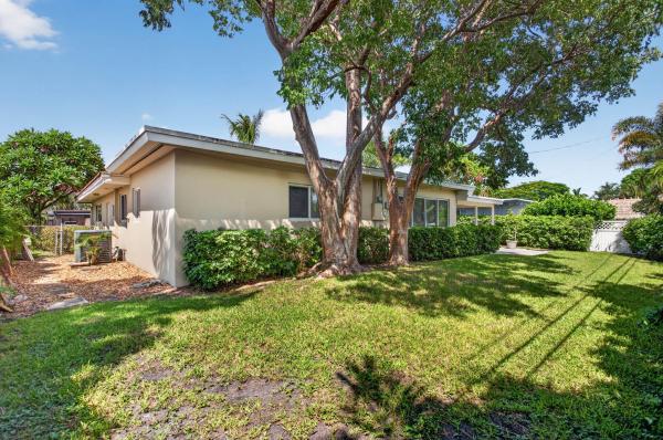 Cypress Point, 2520 SE 5th St, Pompano Beach, Florida 33062, image 2