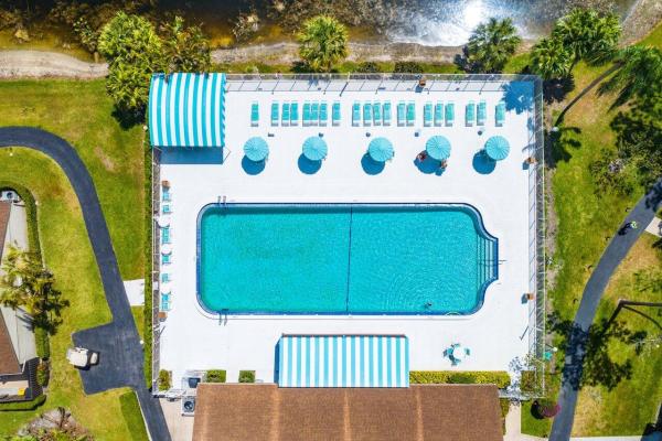 Pine Ridge North 3, 708 Sunny Pine Way #H2, Greenacres, Florida 33415, image 3